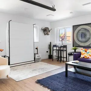 Apartment Small Arnold Town Center E, Nottingham